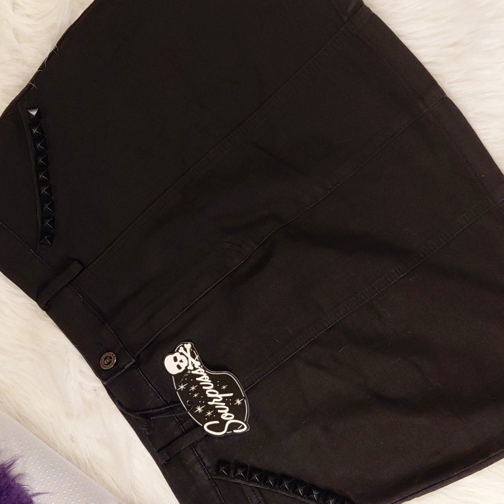 SOURPUSS XXL BLACK DENIM MINI SKIRT BLACK STUDS ALONG THE EDGES OF POCKETS